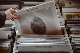 Giving an online visibility to a local music store