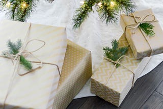 Minimalist Christmas — Simpler Christmas — Save money and time this Chrsitmas