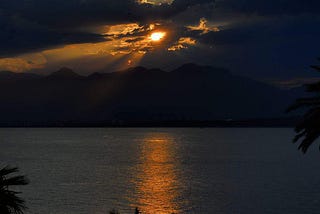 Antalya durursa Türkiye durur