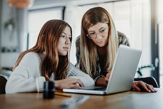 Todo lo que aprendí en la búsqueda de mi primer empleo en la industria de la tecnología