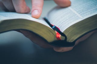 Ser Bíblico™ : Quando a Bíblia se torna uma marca