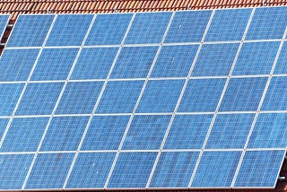 What Can We Do With Old Solar Panels? — Renewable Energy and Recycling, Part 1