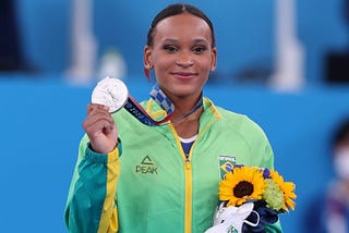 Rebeca Andrade, a primeira brasileira medalhista da ginástica artística