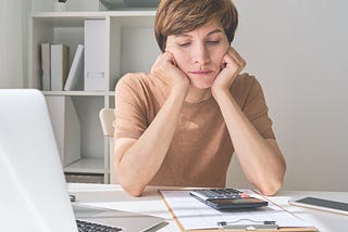 Rafmyntir & Kauphallir : Gjöldin & Biðin