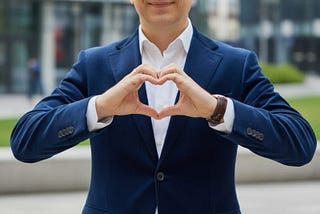 Every crisis consulting case is like a «love story».