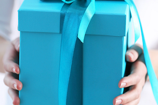 Are You Trying to Impress a Wealthy Person? Give Them These Gifts.