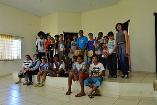 Orquestra de Berimbaus atrai crianças carentes para a capoeira