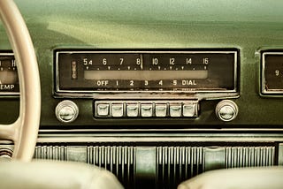 PyQt Radio Buttons and the Mediator Pattern