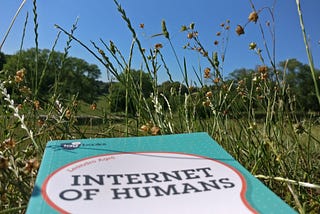 L’internet degli umani: relazioni, fiducia e tecnologia.