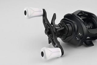 7 Best Baitcasting Reel For Surf Fishing Reviewed 2024