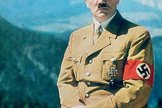 Hitler sigue siendo un héroe entre militares alemanes