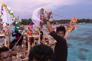 The Roy Lua — Floating Boat Ceremony