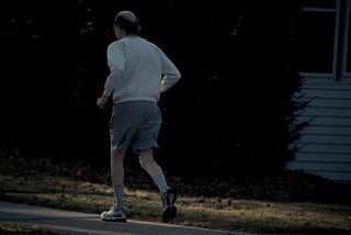 Após anos de trabalho em um escritório de contabilidade, Paul queria correr uma Maratona.