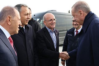 Mehmet Şimşek Geri Döndü!