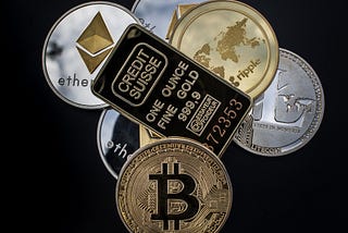 Bitcoin vs Gold: A Battle for Global Money!