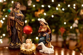 25 Christmas Songs to Celebrate Jesus and Cherish Your Loved Ones