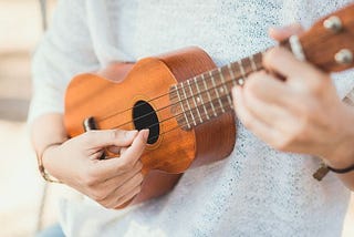 Current Famous Musicians Who Play the Ukulele