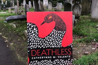 【書】Catherynne M. Valente《Deathless》