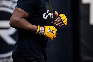 Omiel Brown: Rising Star of Cage Warriors Welterweight Division
