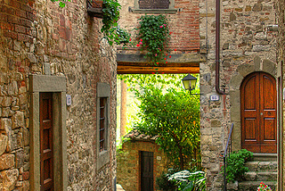 Picturesque medieval village of Montefioralle in Tuscany, Italy .