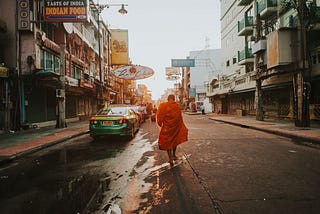 5 REASONS TO MOVE ABROAD