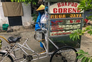 Surabaya street jingles: Bakpao Mega Jaya