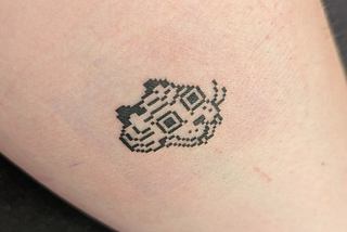 Gossamer Rozen: Tattoos & Pixel Art