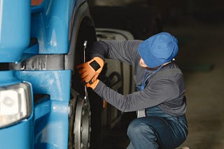 Maximize Your Fleet’s Efficiency with Mobile Truck Tyres and Truck Wash in Sydney at Royale Truck…