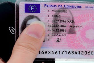 “Acheter un permis de conduire français en ligne”