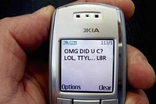 Nokia N3310 with SMS text language