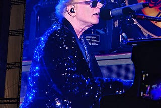 The Artist vs Coolie: 2 approaches to work