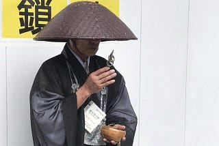 ‘Becoming Like the Sky’: an Encounter with a Street Monk in Ginza