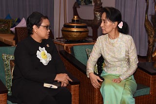 Foreign Policy Review—Perempuan di balik Kebijakan Luar Negeri Indonesia