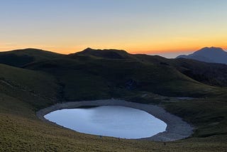Jiaming Lake: same hike, a different perspective