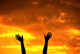 2 Hands and a Universal Heart