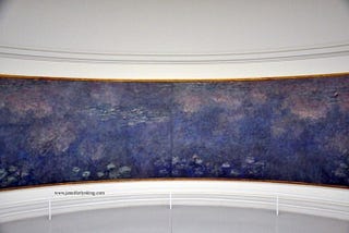 식사를 마치고 정원에서 조금 더 걸으니 오랑주리 미술관(Orangerie Museum)에 도착했다.