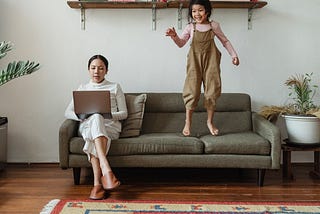 how a mother can learn digital marketing skills from home