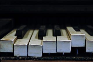 A broken and disjointed piano keyboard