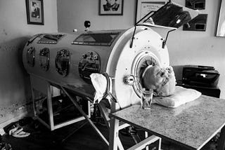 Paul Alexander living in an iron lung.