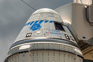 Boeing retrasa por segunda vez consecutiva el lanzamiento de su cápsula Starliner.