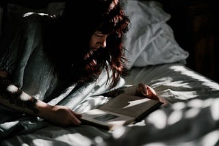 5 Books You Shouldn’t Read Before Going to Bed
