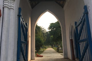 Archway leading into a graveyard in Agra, Uttar Pradesh