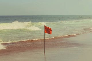 Bendera Merah Besar, Bendera Merah Merona