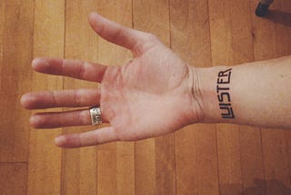 Tattoo: Luister