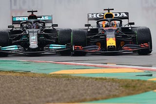 Red Bull Racing vs. Mercedes: The F1 battle that challenges the outsourcing dilemma