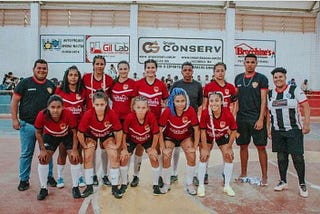 Projeto Futsal Social beneficia 100 alunos com esporte gratuito