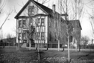 Front street view of St. Elizabeth Hospital in 1900, Relander Collection. Yakima Museum & Yakima Library Memory Search.