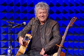 Moody Blues Bassist John Lodge Dies