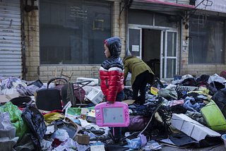 圖片故事：火災之後的北京邊緣，拆遷進行時的新建村