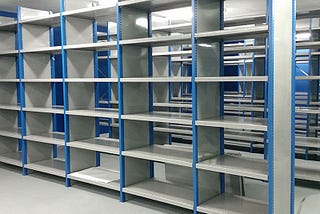 How to Choose the Right Bolt-Free Shelving System for Your Needs